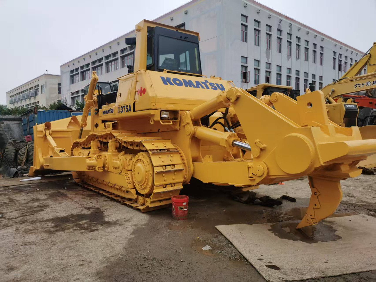 KOMATSU D375 - Buldôzer: foto 4 KOMATSU D375 - Buldôzer: foto 4