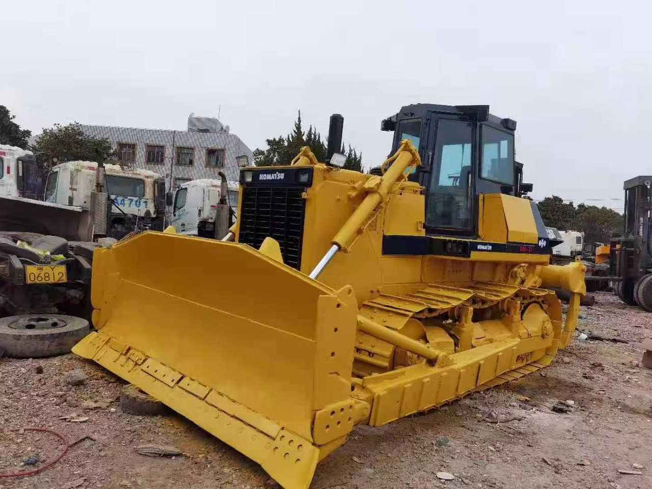 KOMATSU D85-21 - Buldôzer: foto 2 KOMATSU D85-21 - Buldôzer: foto 2