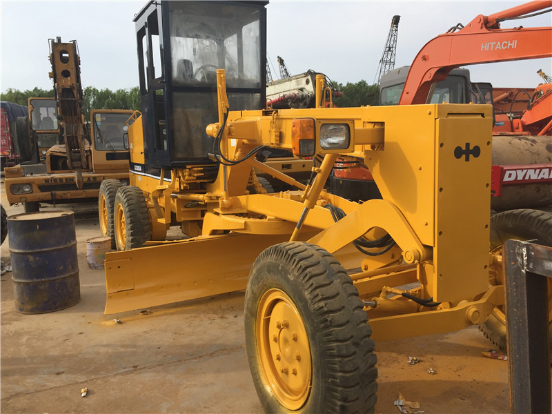 KOMATSU GD305 - Motoniveladora: foto 1 KOMATSU GD305 - Motoniveladora: foto 1