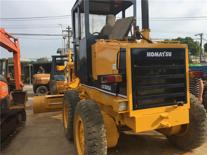 KOMATSU GD305 - Motoniveladora: foto 3 KOMATSU GD305 - Motoniveladora: foto 3
