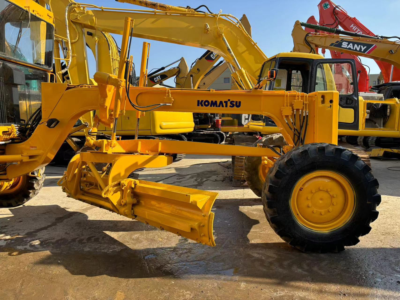 KOMATSU GD511 - Motoniveladora: foto 3 KOMATSU GD511 - Motoniveladora: foto 3