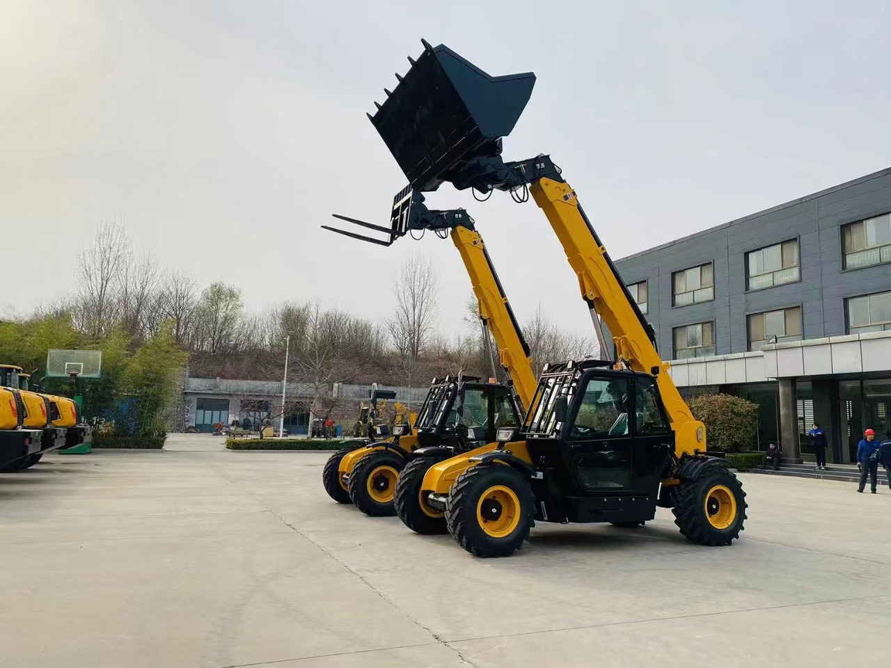 KOMATSU Longer boom - Empilhador a diesel: foto 1 KOMATSU Longer boom - Empilhador a diesel: foto 1