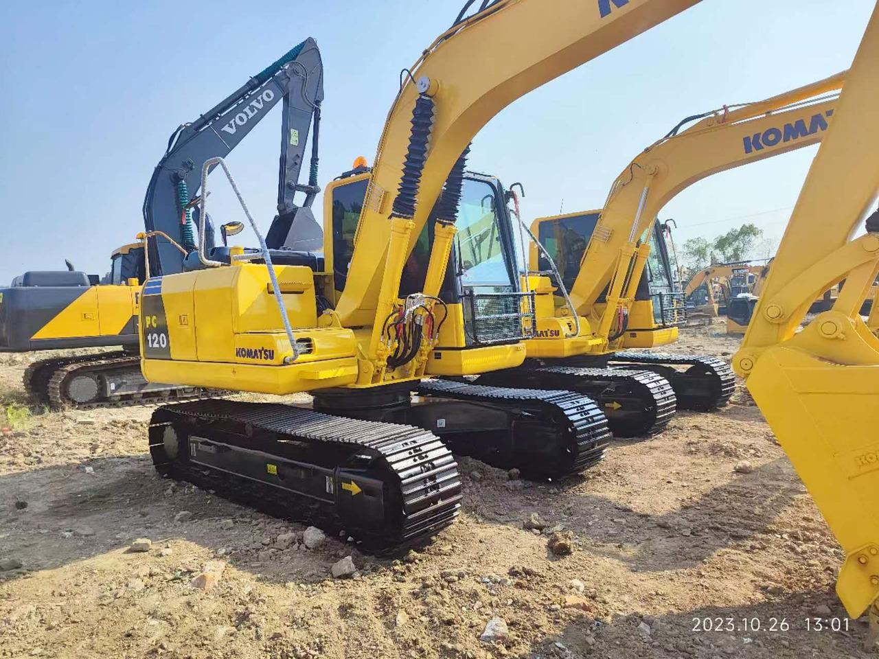 KOMATSU PC120-8 - Escavadora de rastos: foto 1 KOMATSU PC120-8 - Escavadora de rastos: foto 1
