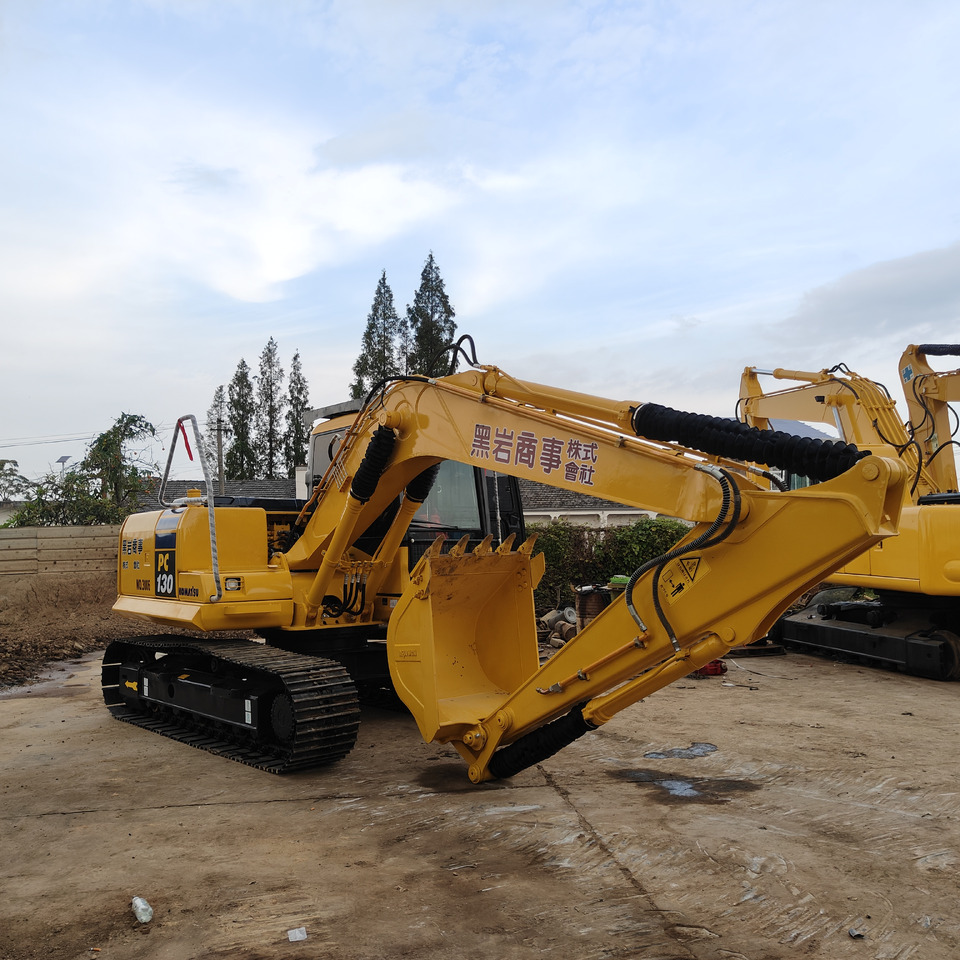 KOMATSU PC130-7 - Escavadora de rastos: foto 1 KOMATSU PC130-7 - Escavadora de rastos: foto 1