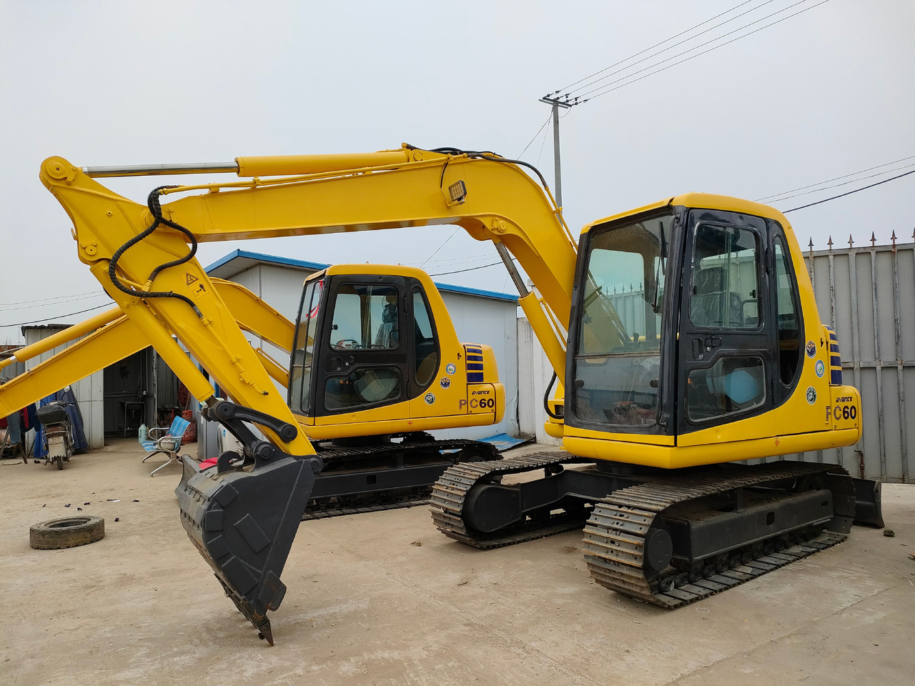 KOMATSU PC60-7 - Escavadora de rastos: foto 1 KOMATSU PC60-7 - Escavadora de rastos: foto 1