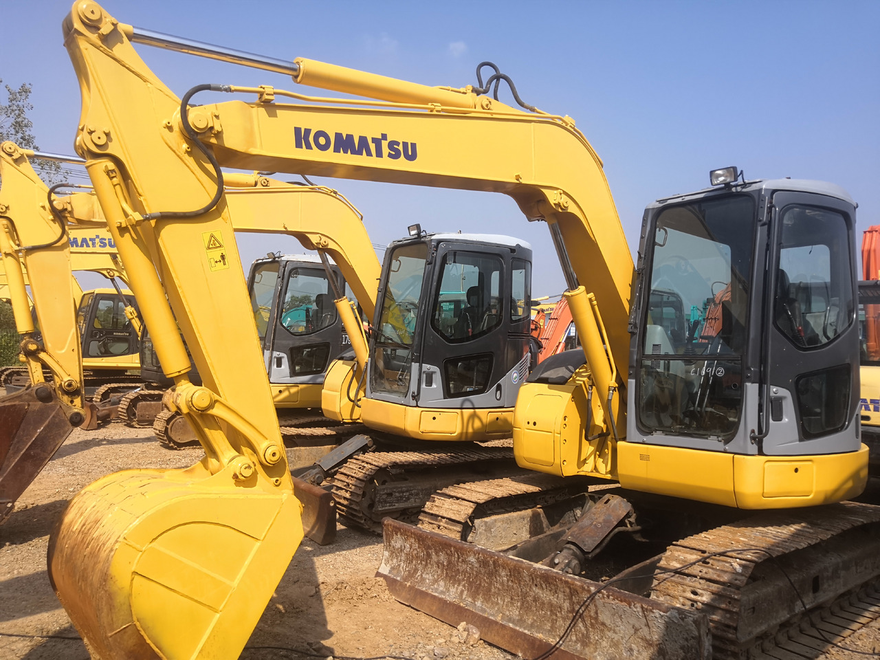 KOMATSU PC78US - Mini escavadeira: foto 1 KOMATSU PC78US - Mini escavadeira: foto 1