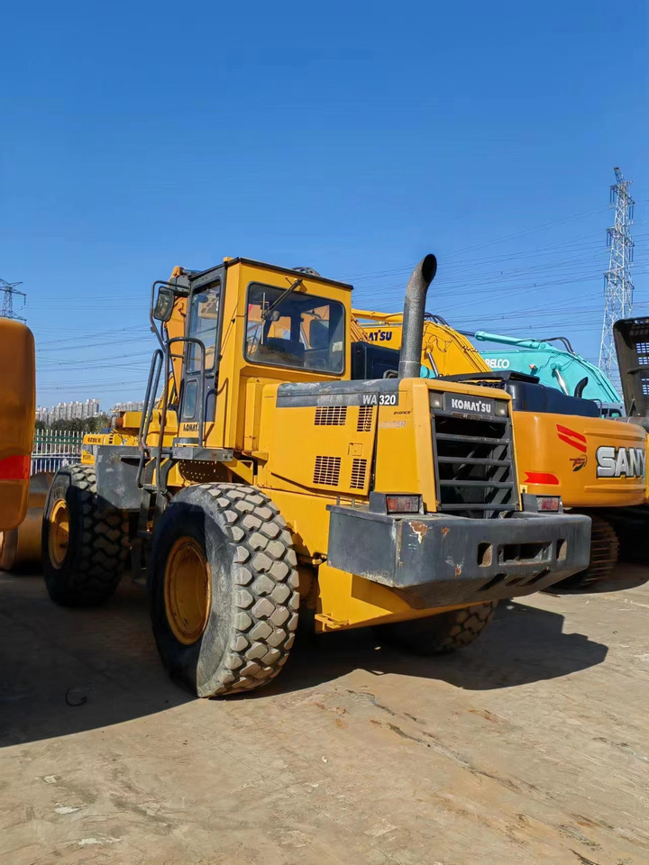 KOMATSU WA320-3 - Pá carregadora de rodas: foto 2 KOMATSU WA320-3 - Pá carregadora de rodas: foto 2