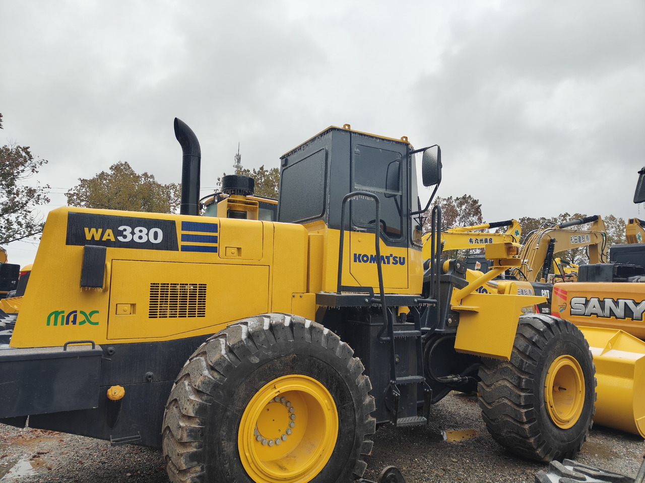 KOMATSU WA380-3 - Pá carregadora de rodas: foto 3 KOMATSU WA380-3 - Pá carregadora de rodas: foto 3