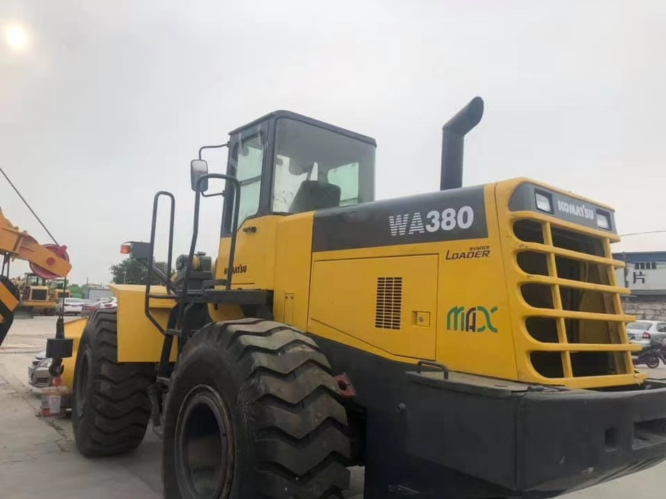 KOMATSU WA380-3 - Pá carregadora de rodas: foto 2 KOMATSU WA380-3 - Pá carregadora de rodas: foto 2
