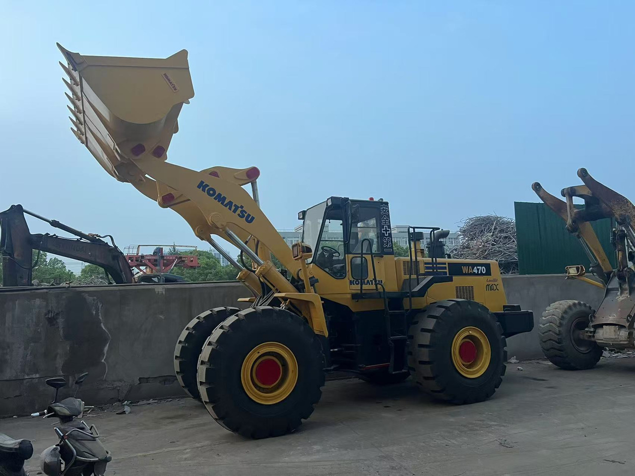 KOMATSU WA470-3 - Pá carregadora de rodas: foto 2 KOMATSU WA470-3 - Pá carregadora de rodas: foto 2