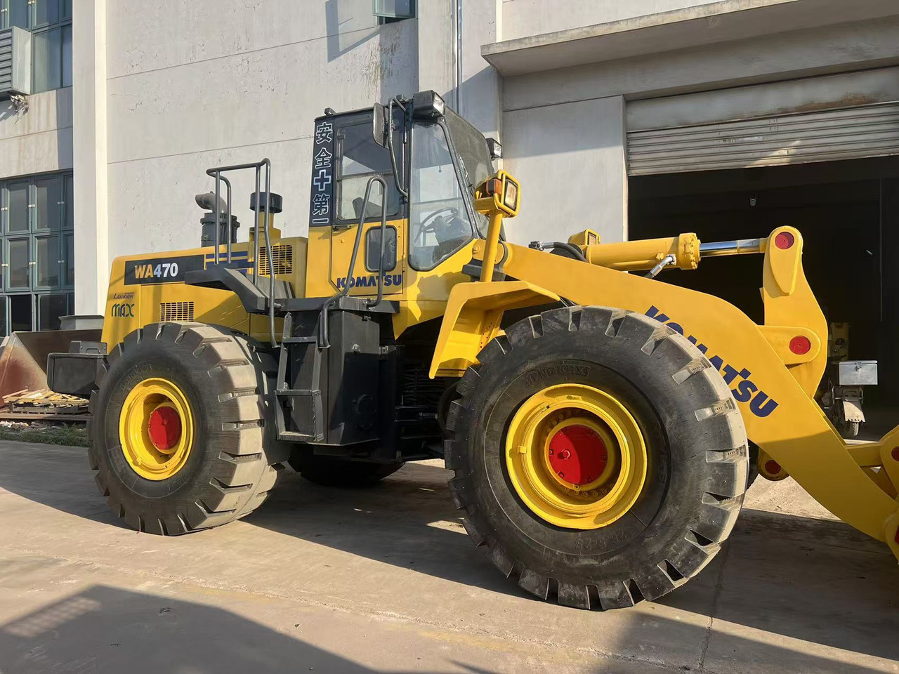 KOMATSU WA470-3 - Pá carregadora de rodas: foto 4 KOMATSU WA470-3 - Pá carregadora de rodas: foto 4