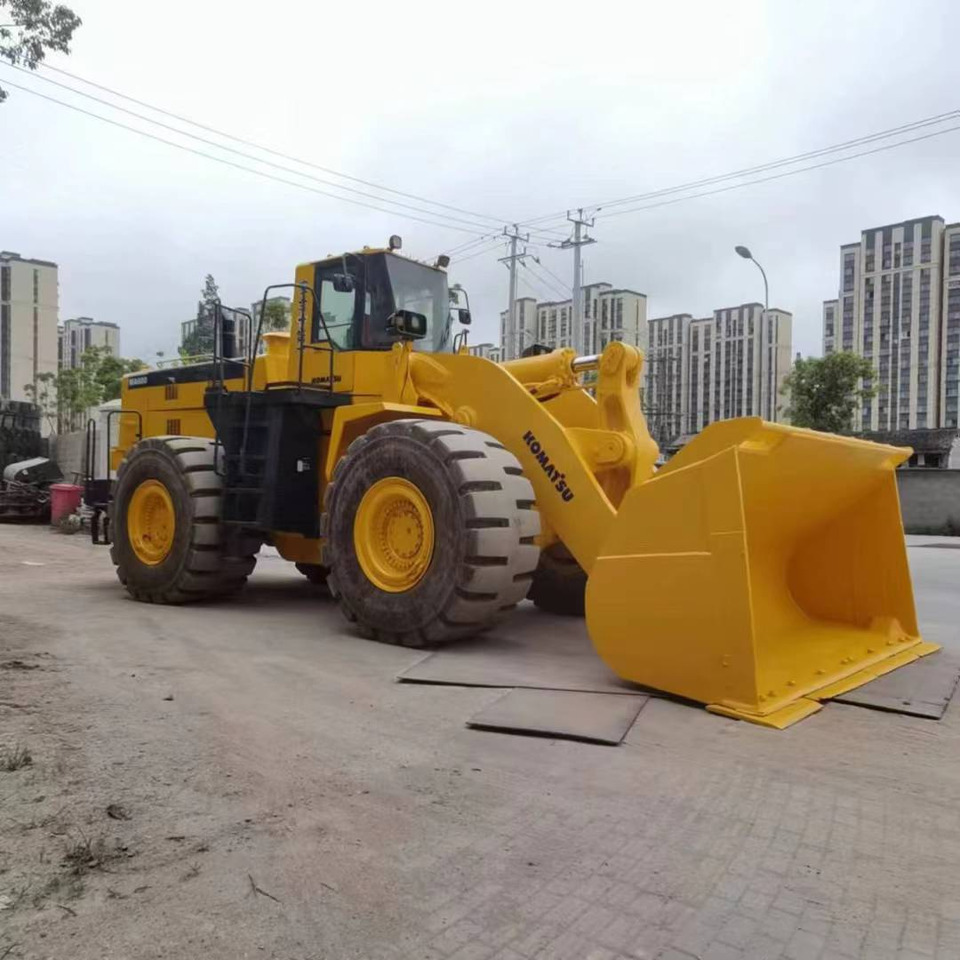 KOMATSU WA600-3 - Pá carregadora de rodas: foto 1 KOMATSU WA600-3 - Pá carregadora de rodas: foto 1
