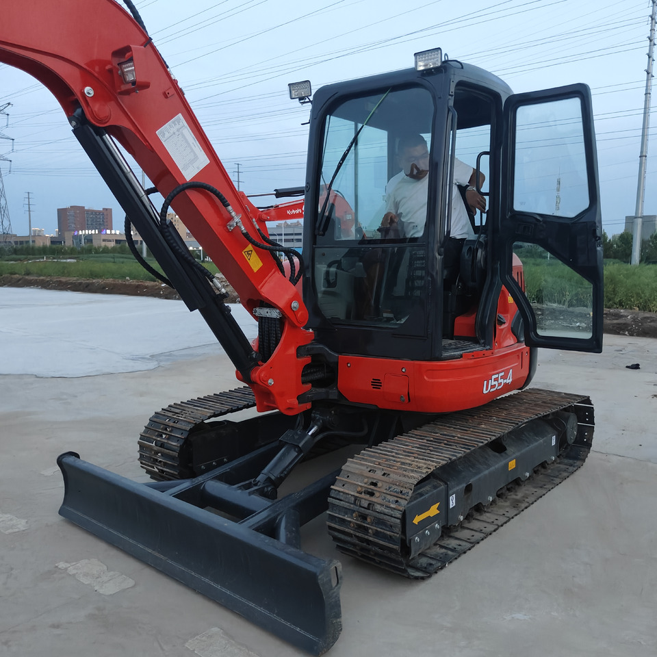 KUBOTA U55 - Mini escavadeira: foto 4 KUBOTA U55 - Mini escavadeira: foto 4
