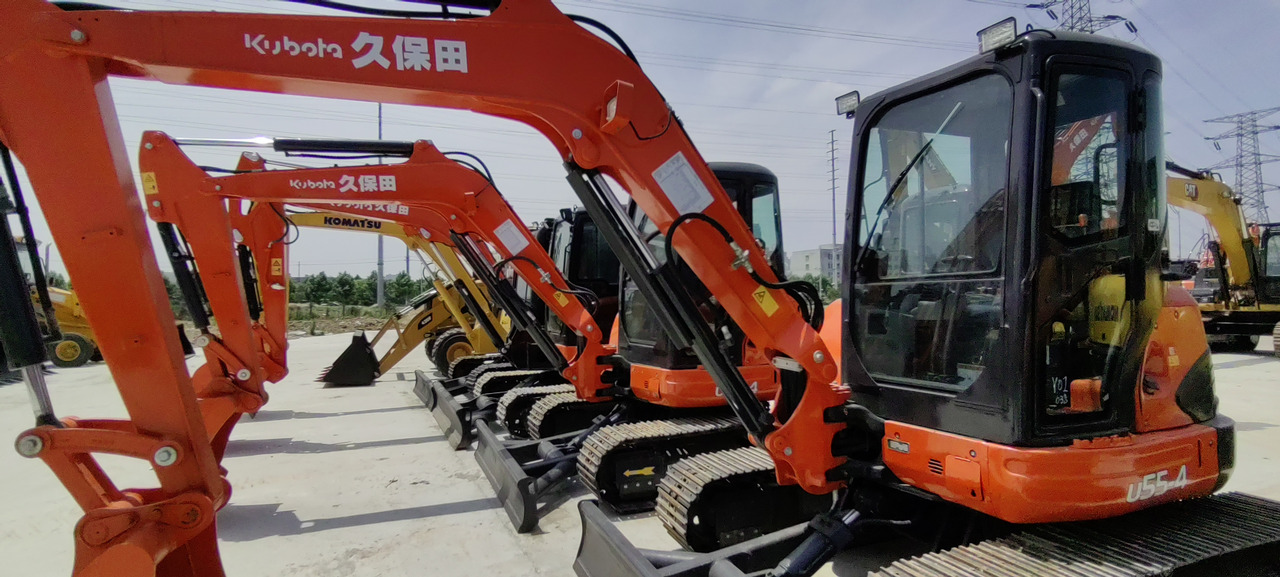 KUBOTA U55 - Mini escavadeira: foto 1 KUBOTA U55 - Mini escavadeira: foto 1