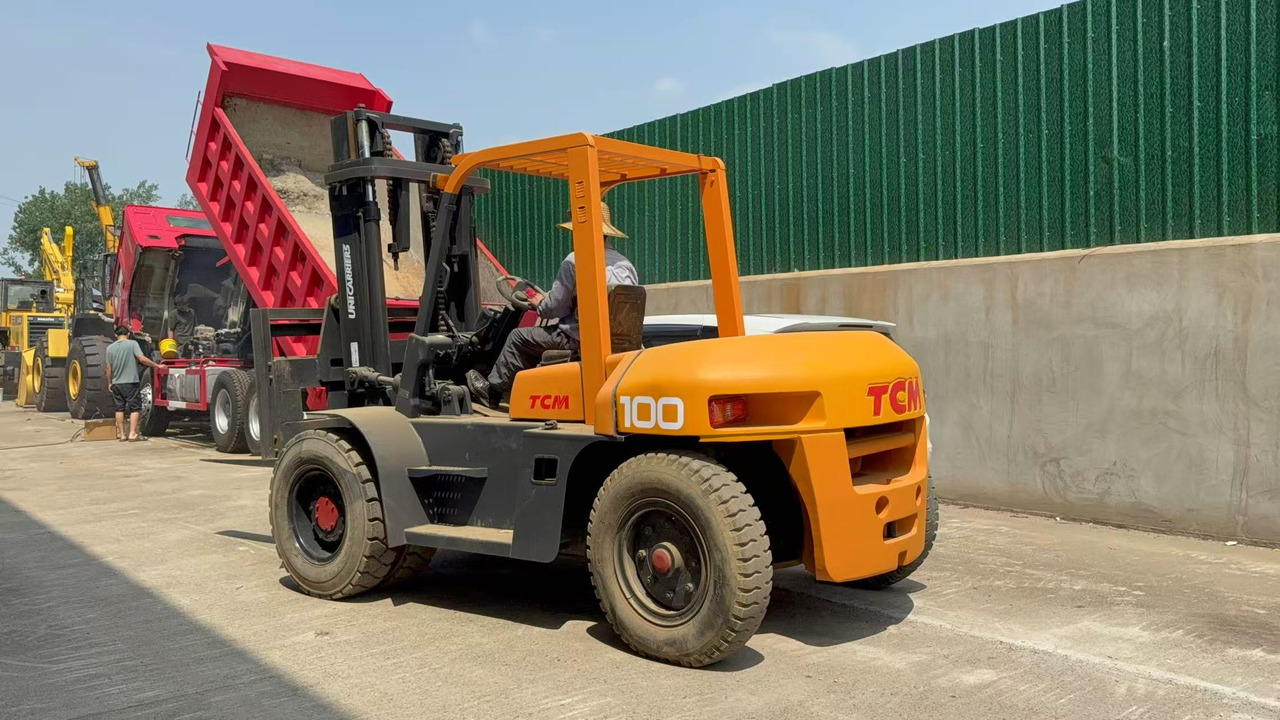 TCM FD100 - Empilhador a diesel: foto 3 TCM FD100 - Empilhador a diesel: foto 3