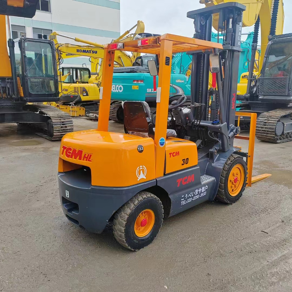 TCM FD30 - Empilhador a diesel: foto 1 TCM FD30 - Empilhador a diesel: foto 1