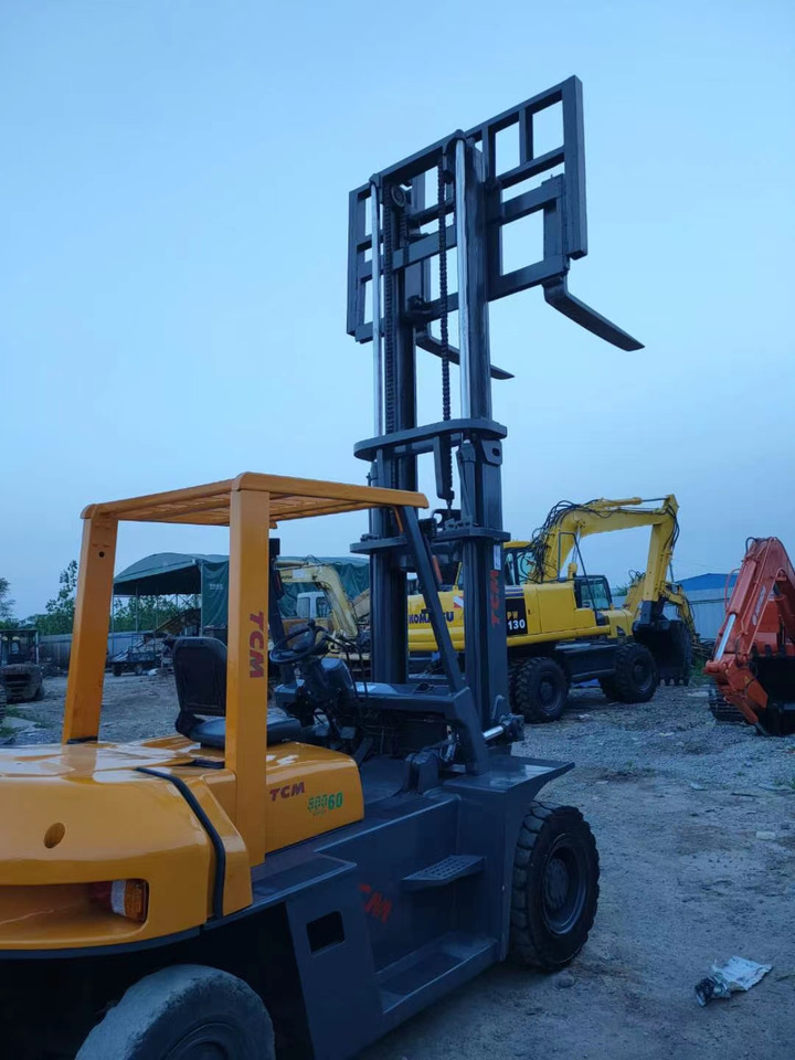 TCM FD60 - Empilhador a diesel: foto 1 TCM FD60 - Empilhador a diesel: foto 1