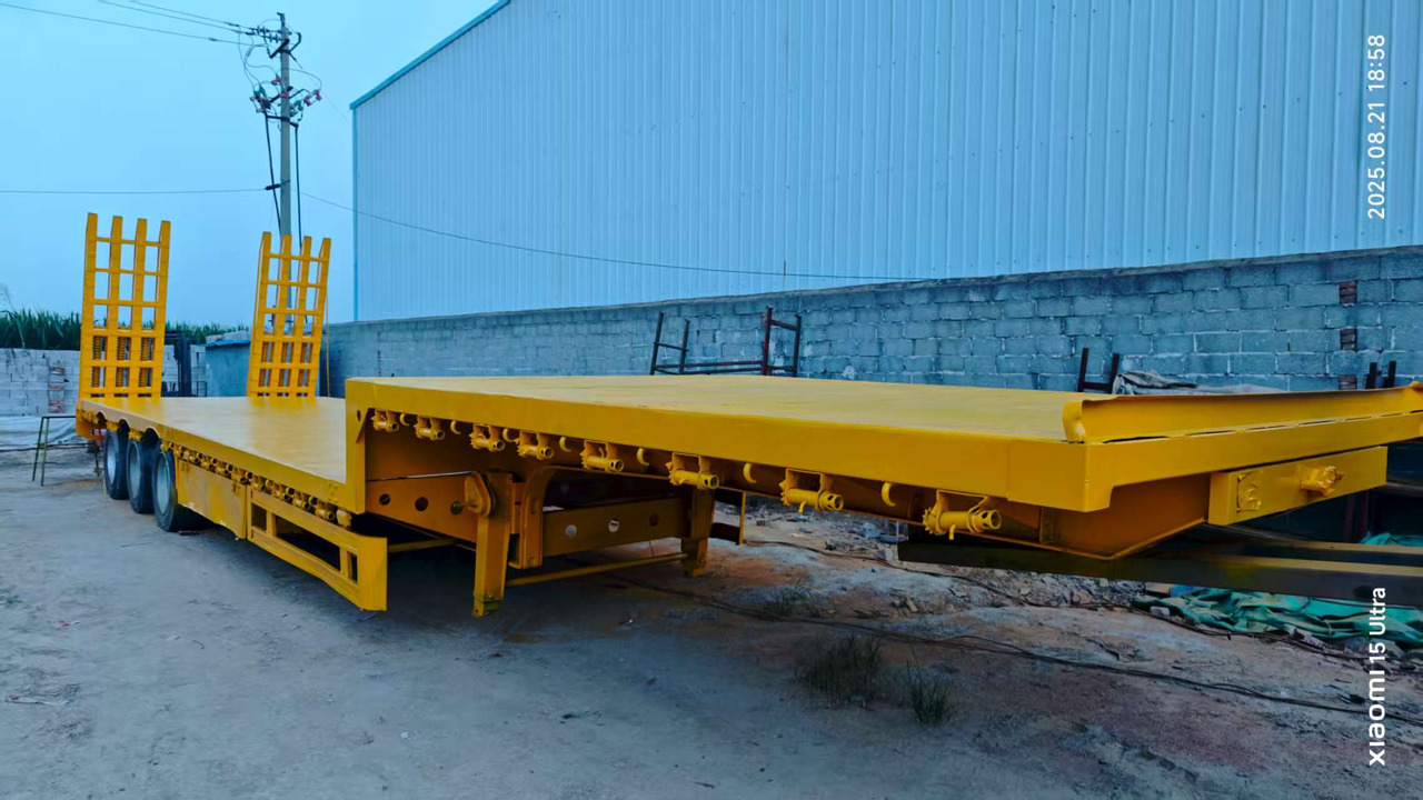 Trailer - Reboque transportador de contêineres/ Caixa móvel: foto 4 Trailer - Reboque transportador de contêineres/ Caixa móvel: foto 4