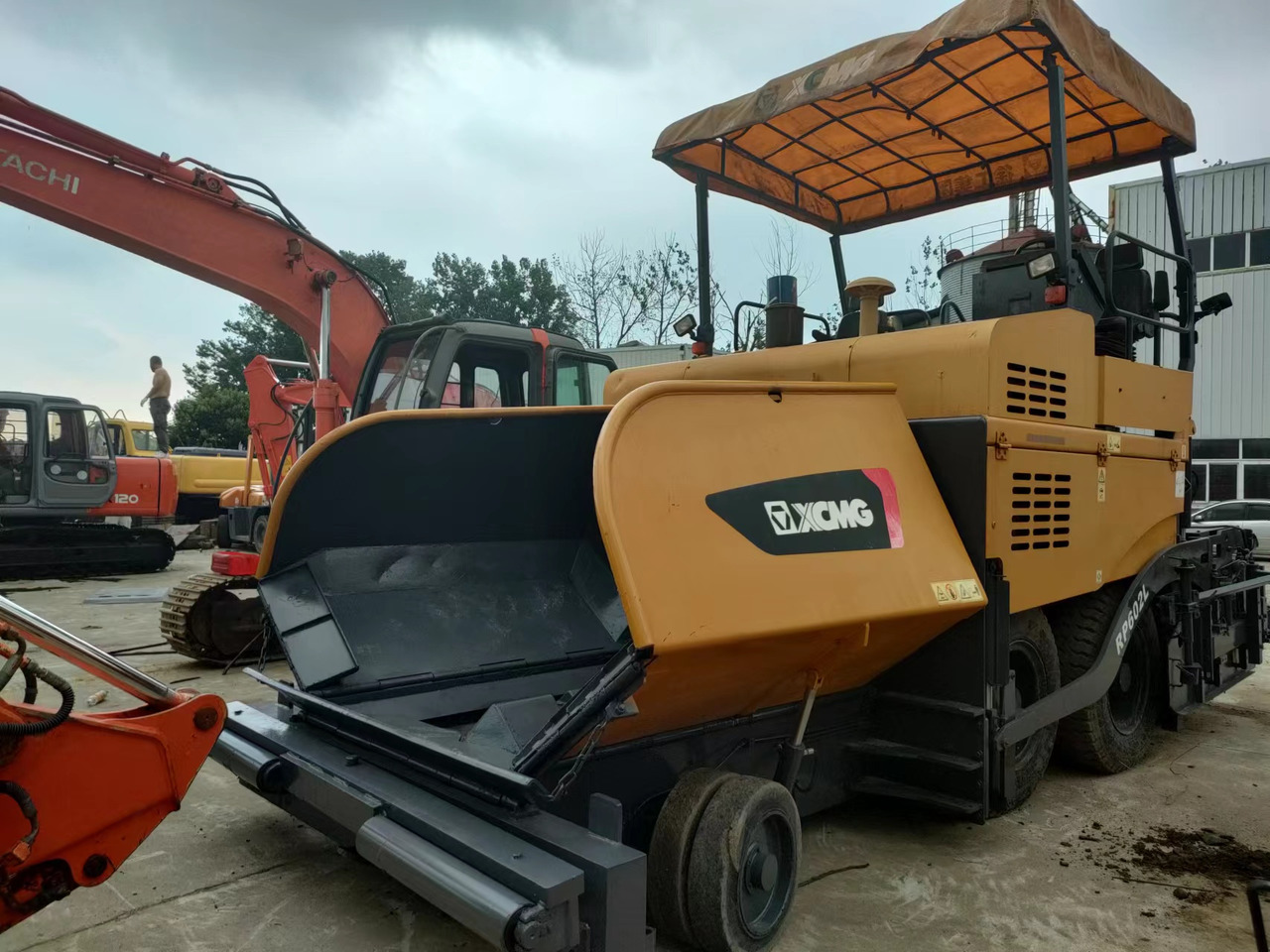 XCMG RP602 - Acabadora: foto 3 XCMG RP602 - Acabadora: foto 3