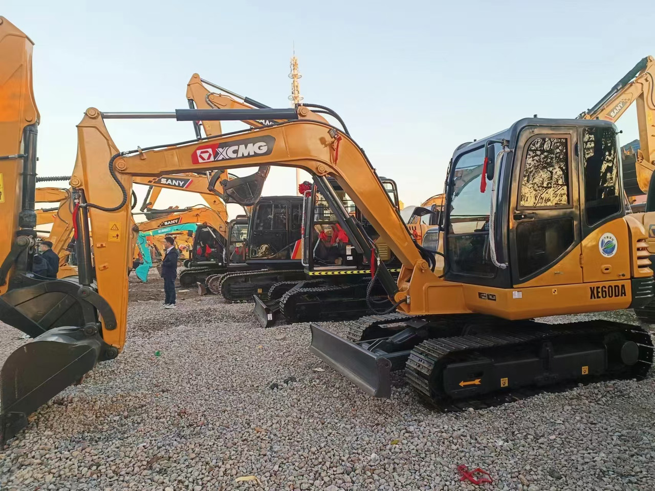 XCMG XE60DA - Escavadora de rastos: foto 3 XCMG XE60DA - Escavadora de rastos: foto 3