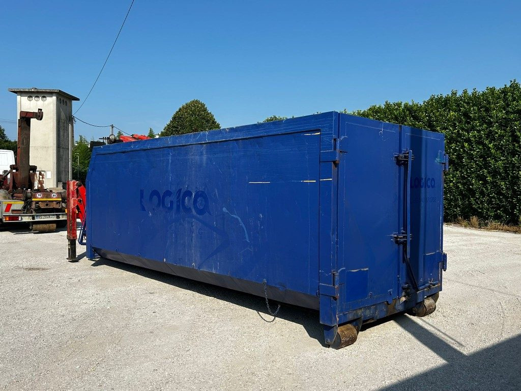 CONTAINER SCARRABILE USATO A CIELO APERTO + GRU - Contentor ampliroll: foto 3 CONTAINER SCARRABILE USATO A CIELO APERTO + GRU - Contentor ampliroll: foto 3