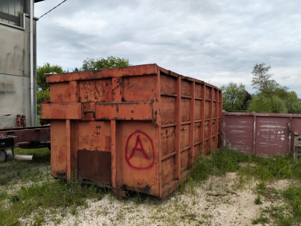 CONTAINER SCARRABILE USATO A CIELO APERTO - Contentor ampliroll: foto 1 CONTAINER SCARRABILE USATO A CIELO APERTO - Contentor ampliroll: foto 1