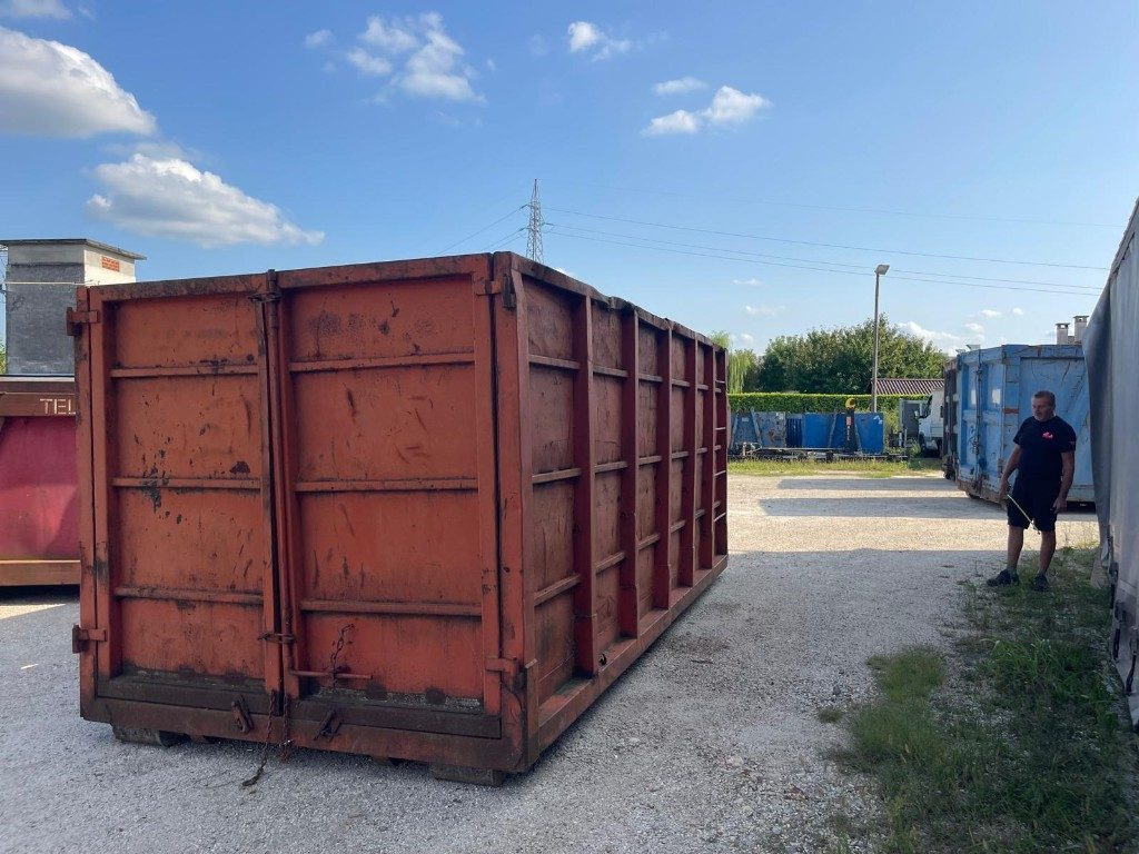 CONTAINER SCARRABILE USATO A CIELO APERTO - Contentor ampliroll: foto 3 CONTAINER SCARRABILE USATO A CIELO APERTO - Contentor ampliroll: foto 3