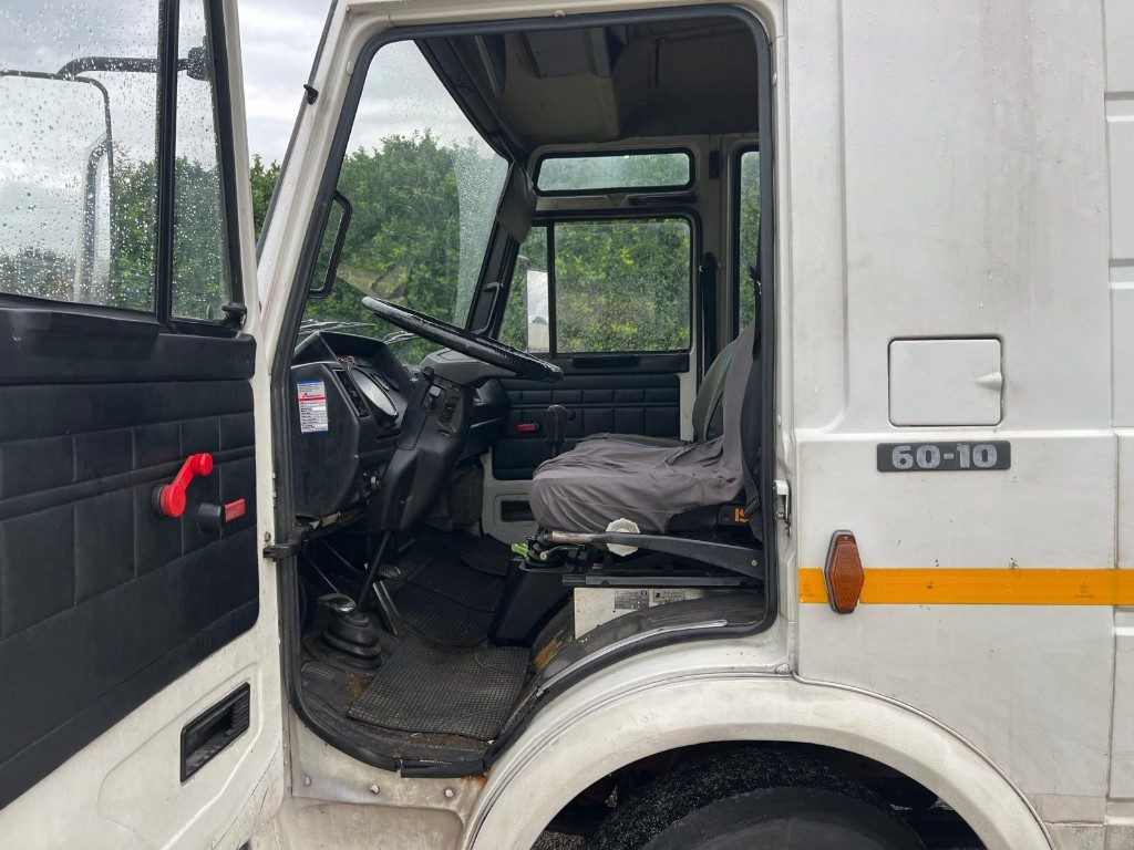 FIAT 60 10 - Furgão: foto 5 FIAT 60 10 - Furgão: foto 5