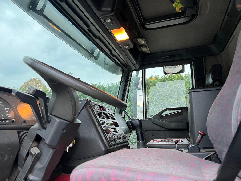 Camião polibenne IVECO 260E43 EUROTECH USATO SCARRABILE CON GRU: foto 8