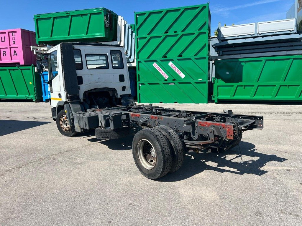 IVECO 80E15 A TELAIO - Camião chassi: foto 4 IVECO 80E15 A TELAIO - Camião chassi: foto 4