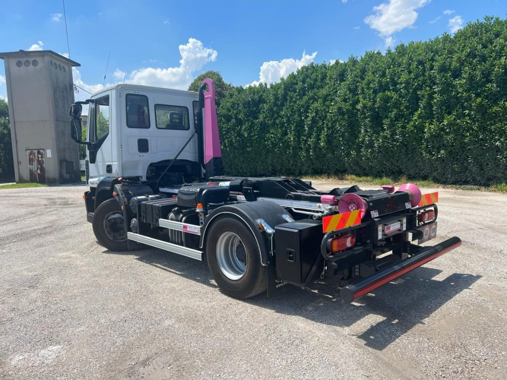 IVECO EUROCARGO 160E25 SCARRABILE - Camião polibenne: foto 3 IVECO EUROCARGO 160E25 SCARRABILE - Camião polibenne: foto 3