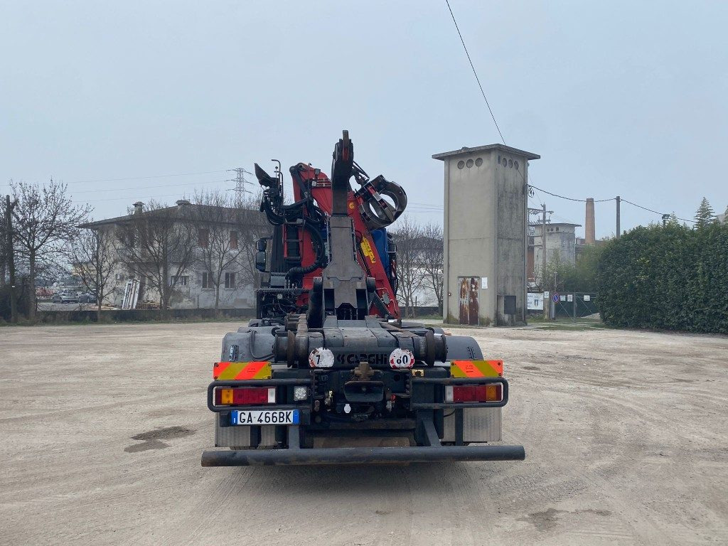 IVECO STRALIS 260.450 SCARRABILE CON GRU - Camião polibenne: foto 4 IVECO STRALIS 260.450 SCARRABILE CON GRU - Camião polibenne: foto 4