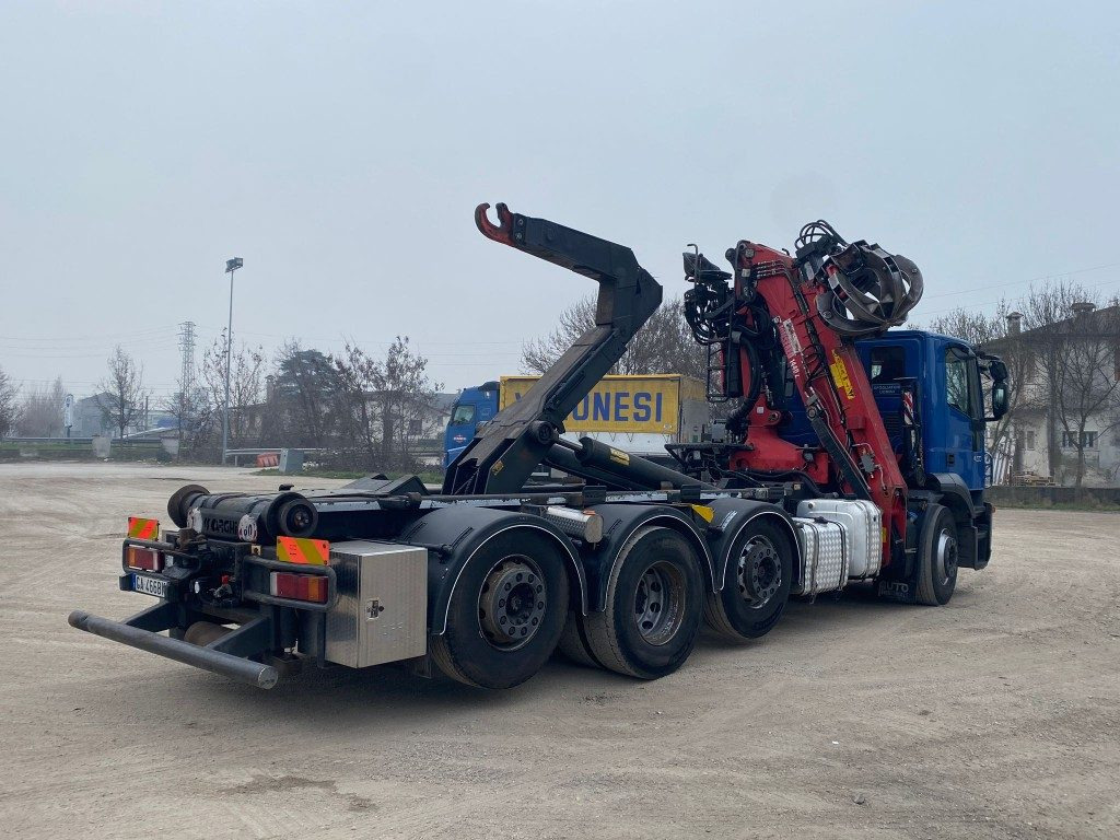 IVECO STRALIS 260.450 SCARRABILE CON GRU - Camião polibenne: foto 5 IVECO STRALIS 260.450 SCARRABILE CON GRU - Camião polibenne: foto 5
