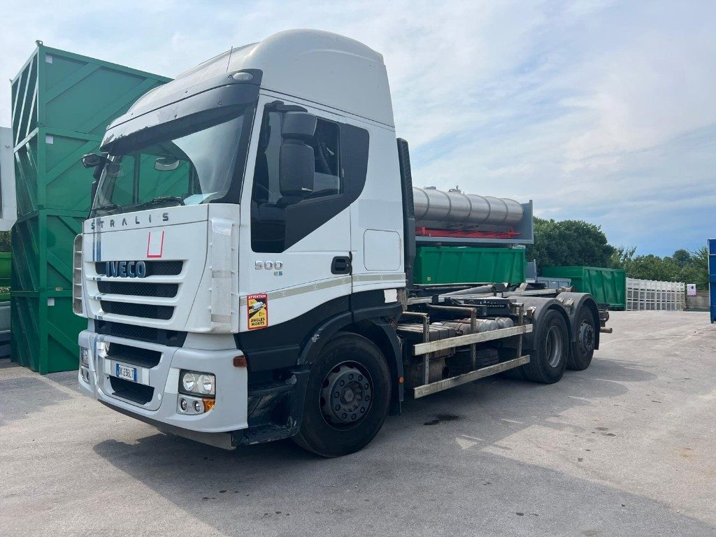 IVECO STRALIS AS260S 50Y SCARRABILE - Camião polibenne: foto 2 IVECO STRALIS AS260S 50Y SCARRABILE - Camião polibenne: foto 2