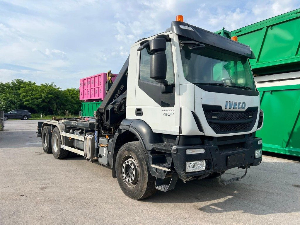IVECO TRAKKER 410 SCARRABILE - Camião polibenne: foto 2 IVECO TRAKKER 410 SCARRABILE - Camião polibenne: foto 2