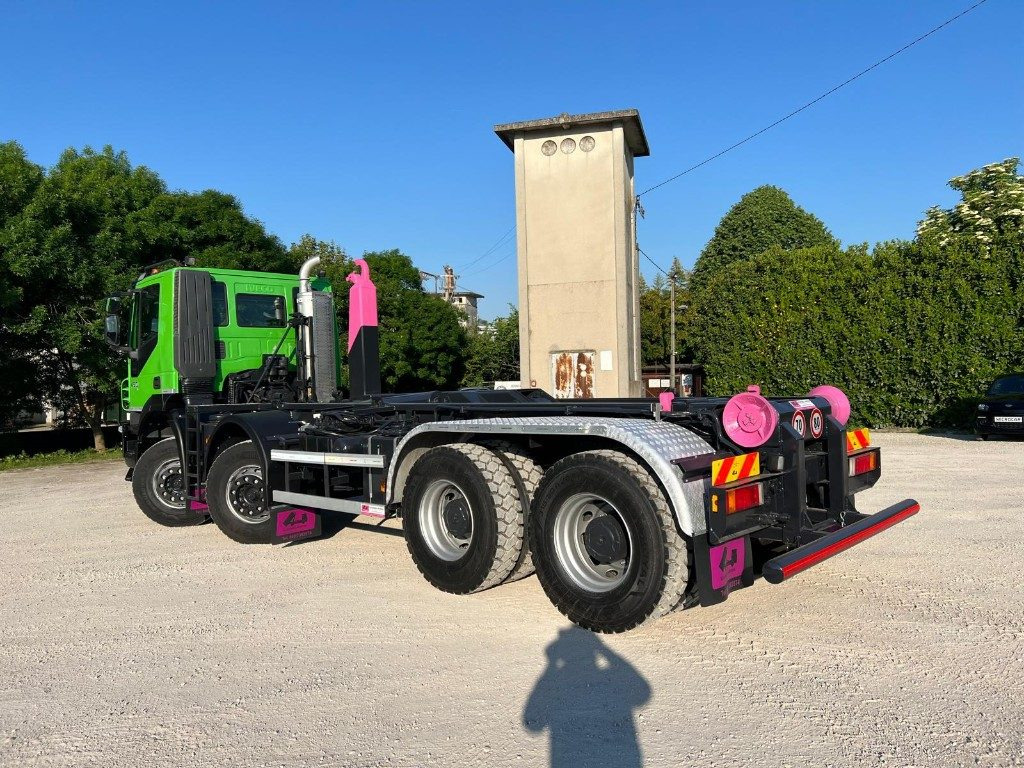 IVECO TRAKKER 450 SCARRABILE - Camião polibenne: foto 4 IVECO TRAKKER 450 SCARRABILE - Camião polibenne: foto 4