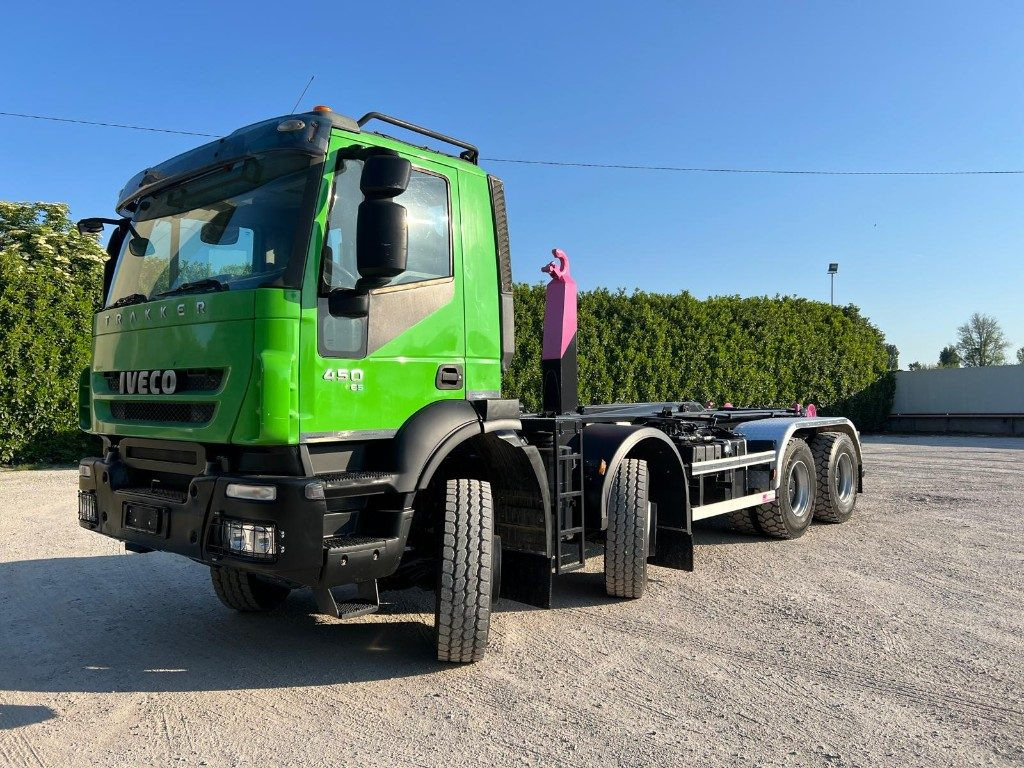 IVECO TRAKKER 450 SCARRABILE - Camião polibenne: foto 1 IVECO TRAKKER 450 SCARRABILE - Camião polibenne: foto 1