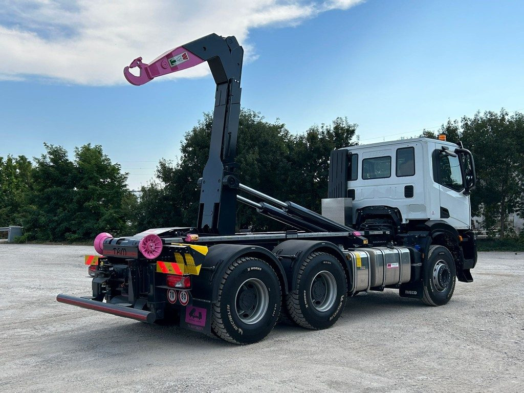 IVECO TRAKKER T-WAY AD380T NUOVO SCARRABILE - Camião polibenne: foto 5 IVECO TRAKKER T-WAY AD380T NUOVO SCARRABILE - Camião polibenne: foto 5