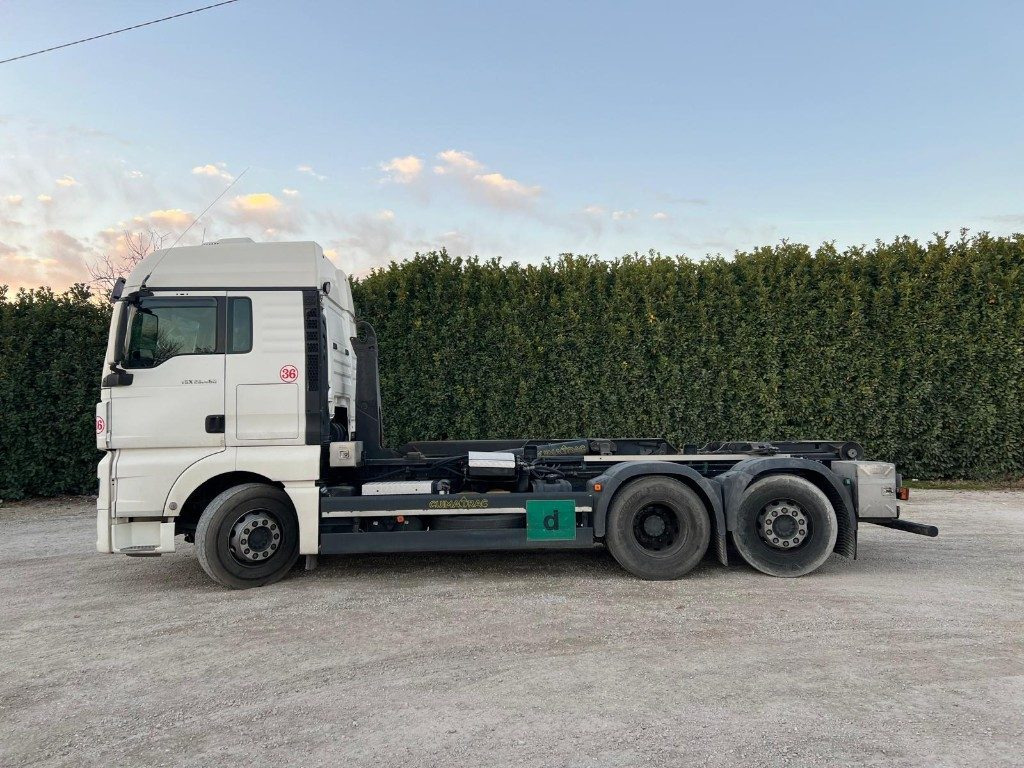 MAN TGX 26.480 USATO SCARRABILE - Camião polibenne: foto 3 MAN TGX 26.480 USATO SCARRABILE - Camião polibenne: foto 3