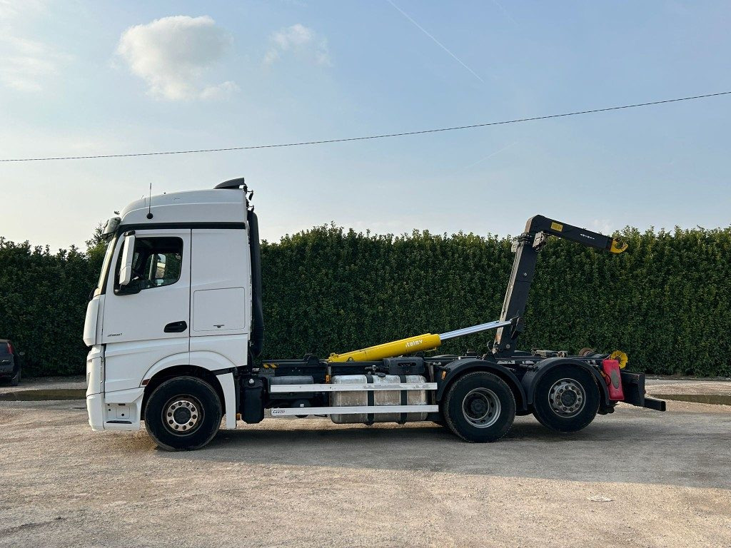 MERCEDES ACTROS 25.51 SCARRABILE - Camião polibenne: foto 5 MERCEDES ACTROS 25.51 SCARRABILE - Camião polibenne: foto 5