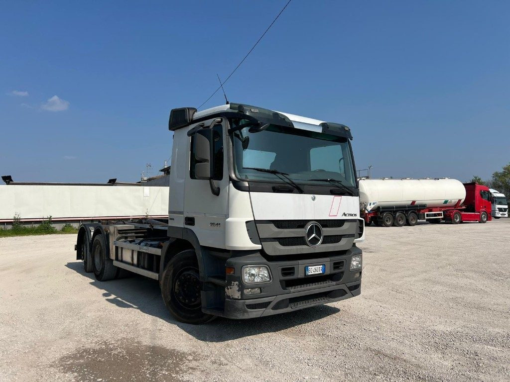 MERCEDES-BENZ MERCEDES ACTROS 25.41 SCARRABILE - Camião polibenne: foto 2 MERCEDES-BENZ MERCEDES ACTROS 25.41 SCARRABILE - Camião polibenne: foto 2