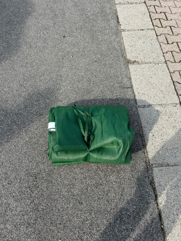 RETE ANTIGRANDINE NUOVA PER COPERTURA CONTAINERS - Ferramenta/ Equipamento: foto 3 RETE ANTIGRANDINE NUOVA PER COPERTURA CONTAINERS - Ferramenta/ Equipamento: foto 3