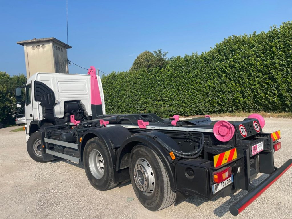 VOLVO FM9 SCARRABILE - Camião polibenne: foto 5 VOLVO FM9 SCARRABILE - Camião polibenne: foto 5