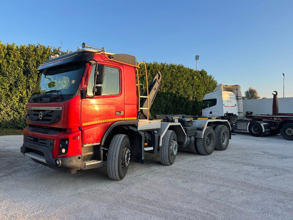 VOLVO FMX460 SCARRABILE 8X4 - Camião polibenne: foto 1 VOLVO FMX460 SCARRABILE 8X4 - Camião polibenne: foto 1