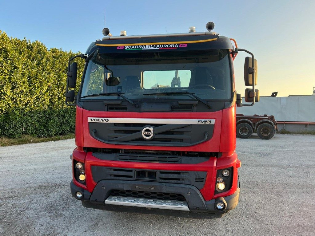 VOLVO FMX460 SCARRABILE 8X4 - Camião polibenne: foto 3 VOLVO FMX460 SCARRABILE 8X4 - Camião polibenne: foto 3