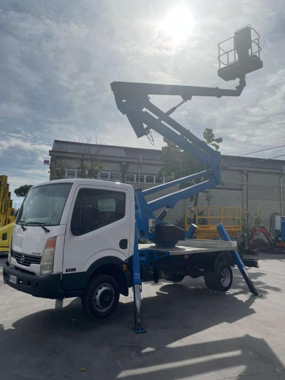 CTE Z19 - Caminhão com plataforma aérea: foto 3 CTE Z19 - Caminhão com plataforma aérea: foto 3