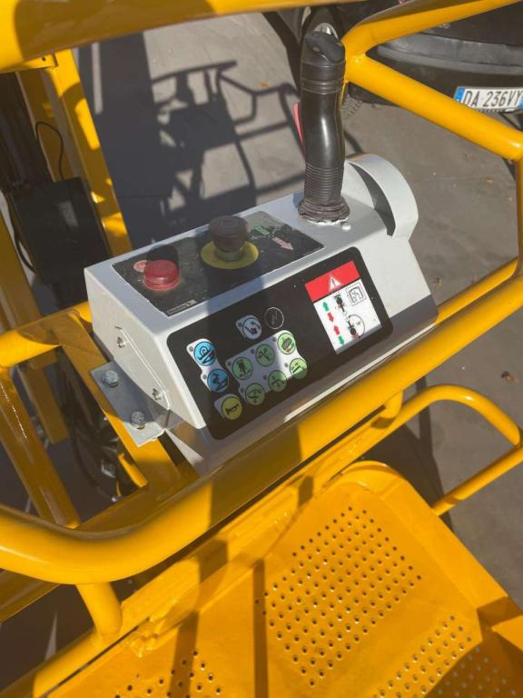 Haulotte HA15IP - Plataforma articulada: foto 4 Haulotte HA15IP - Plataforma articulada: foto 4