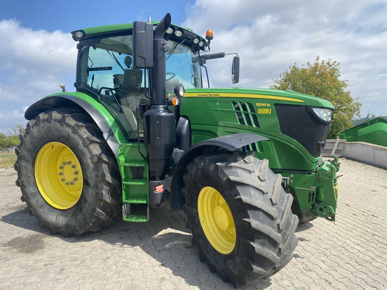 John Deere 6195R - Trator: foto 2 John Deere 6195R - Trator: foto 2