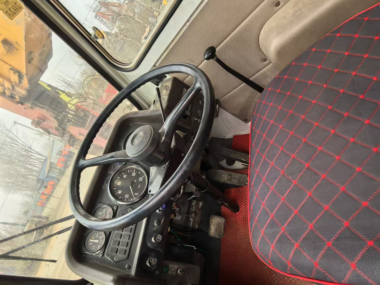 KATO NK250E NK300E NK400E NK500E NK800 NK1000 25ton 30 ton 40 ton 50 ton 80 ton truck crane - Grua móvel: foto 5 KATO NK250E NK300E NK400E NK500E NK800 NK1000 25ton 30 ton 40 ton 50 ton 80 ton truck crane - Grua móvel: foto 5