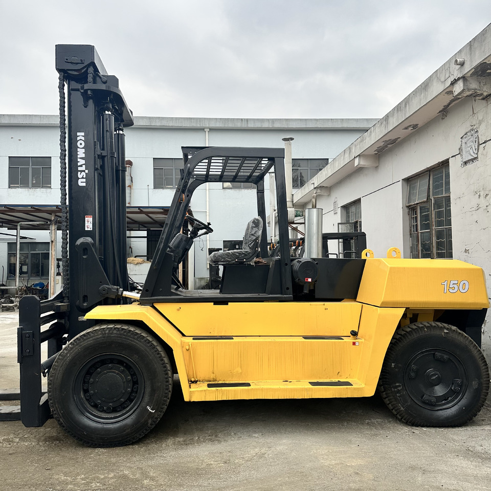 KOMATSU FD150 FD100 FD30 FD50 FD80 3Ton 5ton 8ton 10ton 15ton 16ton 20ton komatsu forklift - Empilhador a diesel: foto 3 KOMATSU FD150 FD100 FD30 FD50 FD80 3Ton 5ton 8ton 10ton 15ton 16ton 20ton komatsu forklift - Empilhador a diesel: foto 3